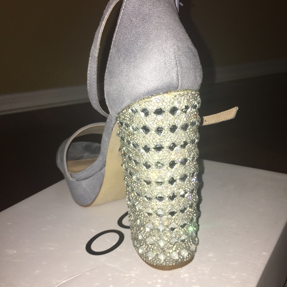 ALDO Bling Shoes - Picture 3 of 3